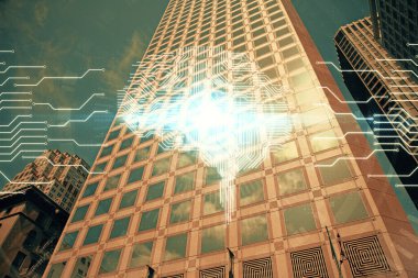 Şehrin arka planına beyin hologramı çizimi. Çifte maruz kalma. Beyin fırtınası konsepti.