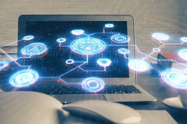 Sosyal ağ tema simgesi olan masaüstü bilgisayarı. Çoklu maruz kalma. Uluslararası bağlantılar kavramı.