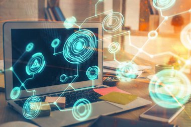 Sosyal ağ tema simgesi olan masaüstü bilgisayarı. Çoklu maruz kalma. Uluslararası bağlantılar kavramı.