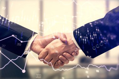 Forx grafik hologramı ve iki adamın el sıkışması. Borsa konsepti.