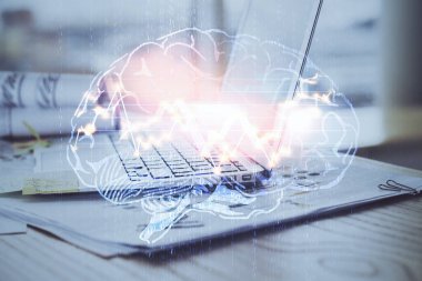 Bilgisayar ve insan beyin hologramıyla çalışma alanının çoklu açığı. Beyin fırtınası konsepti.