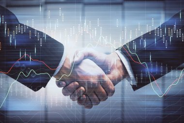Forx grafik hologramı ve iki adamın el sıkışması. Borsa konsepti.