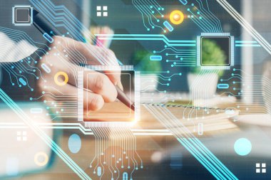 Teknoloji ve dijital kodlama simgeleriyle kadınların ellerini arka planda çifte pozlama. Veri geliştirme konsepti. Kapat..