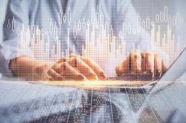 Bilgisayarda ve ön x grafik hologram çiziminde kadın eli yazarken çift pozlama. Borsa yatırım kavramı.