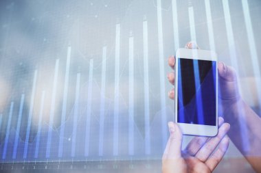 Ön x grafik çizimine çift pozlama hologram ve cep telefonu kullanan bir kadın. Borsa konsepti.
