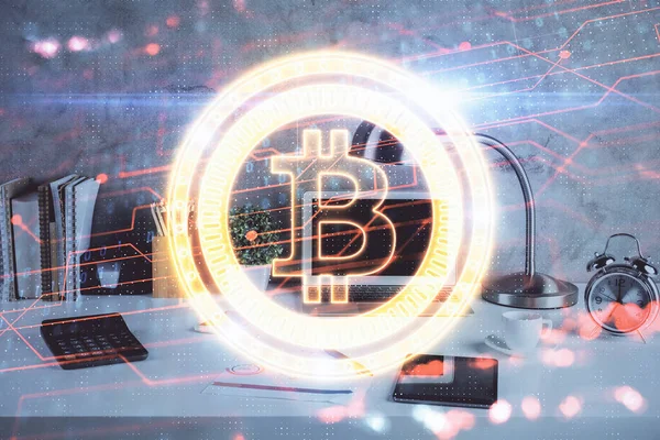 Exposição dobro do holograma e da tabela do tema da economia do blockchain e do crypto com fundo do computador. Conceito de criptomoeda bitcoin. — Fotografia de Stock