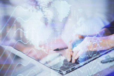 Bilgisayarda ve ön x grafik hologram çiziminde kadın eli yazarken çift pozlama. Borsa yatırım kavramı.