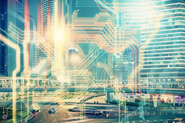 Şehir görünümünde harita ve veri temalı hologram ile gökdelenler arka planda çift pozlama. İş kavramında uluslararası teknoloji.