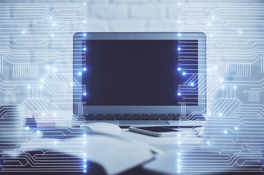 Bilgisayar, teknoloji temalı hologramla birlikte ofiste. Çifte maruziyet. Teknoloji kavramı.