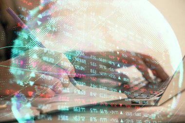 Kadın elinin bilgisayar ve iş temalı hologram çizimlerinde çok fazla pozlanması. Başarı konsepti.