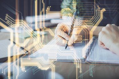 Teknik temalı hologram kadınların ellerinden üstündür. Yüksek teknoloji kavramı. Çift pozlama