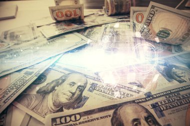 Sosyal ağların çoklu pozlanması bize dolar banknotları veriyor. İnsanlarla bağlantı kavramı.