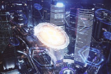 Kripto para birimi temalı hologram çizimine ve şehrin arka planına çoklu maruz kalma. Engelleme zinciri ve bitcoin kavramı.