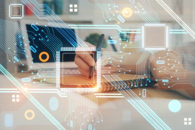 Teknoloji kodlama hologramıyla kadın elinin arka planda çoklu pozlanması. Veri kavramı.