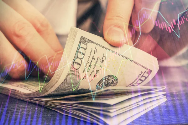 Multi exponering av forex diagram rita hologram och USA dollar räkningar och manshänder. Koncept för teknisk analys. — Stockfoto