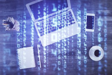 Çalışma masası arkaplanının üstünde bilgisayarla hologram çizen veriye çifte maruz kalma. Ai kavramı.