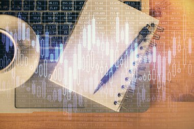 Forx grafik çizimi ve çalışma masası üst veiw çoklu pozlama. Mali analiz kavramı.