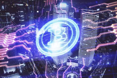 Kripto para birimi temalı hologram çizimine ve şehrin arka planına çoklu maruz kalma. Engelleme zinciri ve bitcoin kavramı.