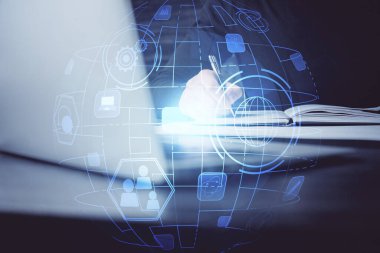 Arka planda notlarla çalışan adamlar. Sosyal ağ şeması. Karışık ortam