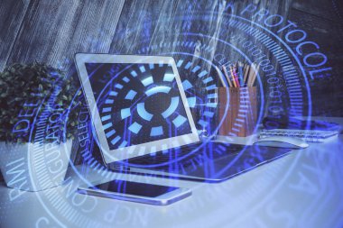 Bilgisayarın arka plan ve teknoloji temalı çizimlerine çoklu maruz kalma. Yenilik kavramı.