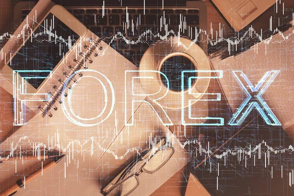 Doble exposición del holograma gráfico de divisas sobre el escritorio con el teléfono. Vista superior. Concepto de plataforma de comercio móvil. —  Fotos de Stock