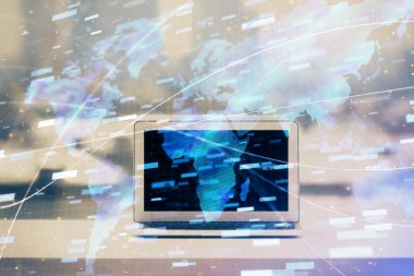 Arkaplanda bilgisayar ve veri temalı çizim tablosu çoklu pozlama. Yenilik kavramı.