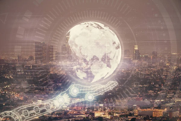 Şehir görünümünde harita ve veri temalı hologram ile gökdelenler arka planda çift pozlama. İş kavramında uluslararası teknoloji.