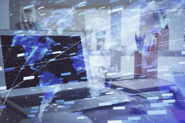 Bilgisayarın arka plan ve teknoloji temalı çizimlerine çoklu maruz kalma. Yenilik kavramı.