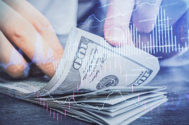 Forx grafiği, hologram, Amerikan dolarları ve insan eli çizimleri. Teknik Analiz kavramı.