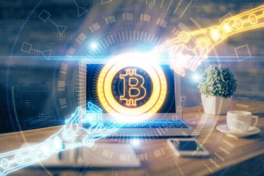 Blockchain temalı holograma ve bilgisayar arkaplanlı masaya çoklu maruz kalma. Bitcoin şifreleme para birimi kavramı.