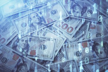 İki kez veri temasına maruz kalınca dolar banknotları arka planda kalıyor. Teknoloji konsepti.