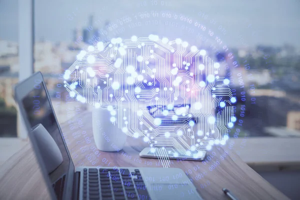 Mehrfachbelichtung des Arbeitsplatzes mit Computer und menschlichem Gehirn-Hologramm. Brainstormkonzept. — Stockfoto