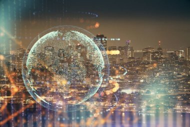 Şehir görünümünde harita ve veri temalı hologram ile gökdelenler arka planda çift pozlama. İş kavramında uluslararası teknoloji.