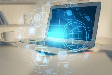 Sosyal ağ tema simgesi olan masaüstü bilgisayarı. Çoklu maruz kalma. Uluslararası bağlantılar kavramı.