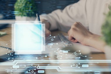 Teknoloji ve dijital kodlama simgeleriyle kadınların ellerini arka planda çifte pozlama. Veri geliştirme konsepti. Kapat..