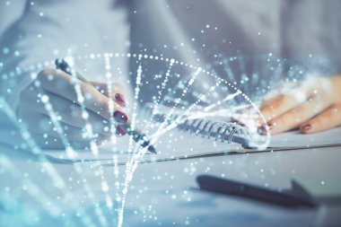 Kadınların el yazısı üzerine DNA temalı hologram. Eğitim kavramı. Çift pozlama