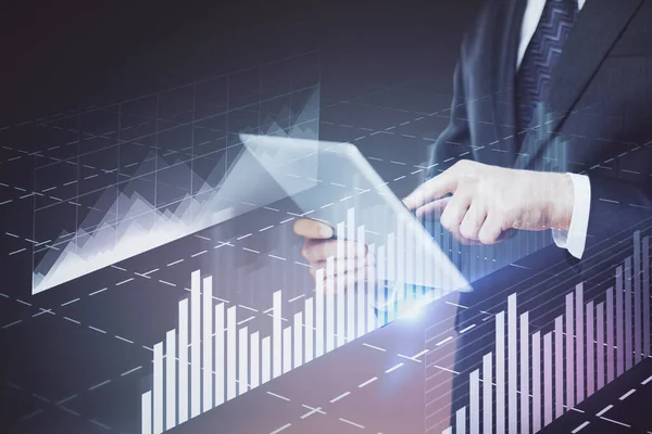 Doble exposición de las manos del hombre sosteniendo y utilizando un dispositivo digital y dibujo gráfico de divisas. Concepto de mercado financiero. —  Fotos de Stock