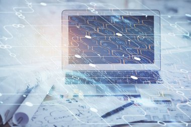 Masaüstü bilgisayarı ve teknoloji temalı holograma çift pozlama. Yazılım geliştirme kavramı.