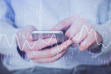 Erkeklerin el ele tutuşup dijital bir cihaz ve ön grafik çizimi kullanırken çift pozlama. Finansal piyasa kavramı.