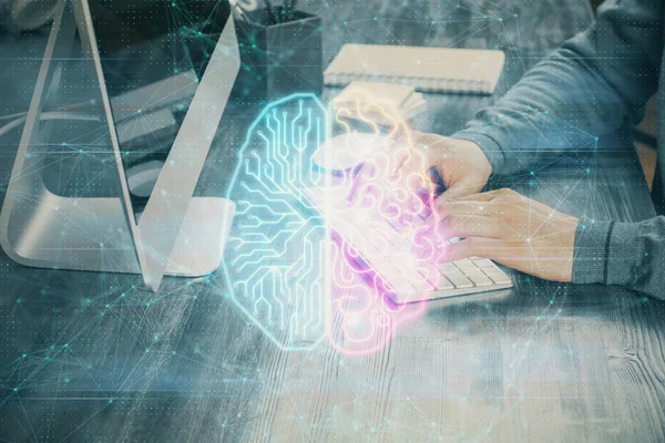 Homem digitando no fundo do teclado com holograma cerebral. Conceito de Big Data. Dupla exposição. — Fotografia de Stock