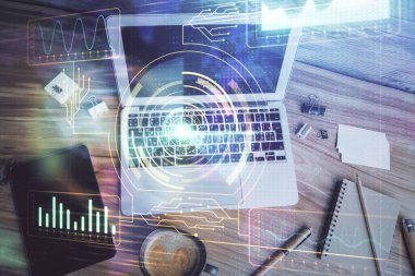 Bilgisayarlı çalışma masası arkaplanı üzerinden veri hologramına çifte maruz kalma. Ai kavramı. Üst görünüm.