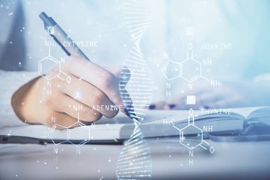 DNA temalı hologram, arka plan yazan kadınların ellerinde. Eğitim kavramı. Çift pozlama