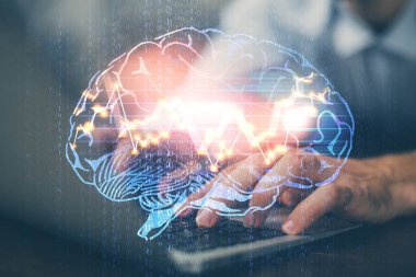 Beyin temalı hologramı olan bilgisayar geçmişi olan bir iş adamı. Beyin fırtınası kavramı. Çoklu pozlama.