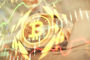 Elinde kredi kartı ve şifreli iş teması çizimi olan bir adamın çift pozu. Dijital engelleme zinciri ve E-ticaret kavramı.