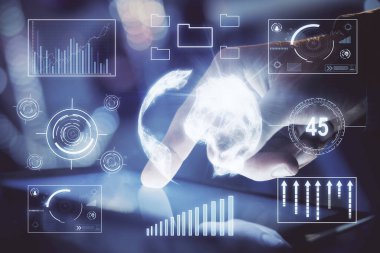 Bir adamın el ele tutuşması ve telefon ve finansal çizim kullanması. Pazar analizi kavramı.