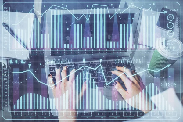 Dupla Expozíció Női Kezek Gépelés Számítógépen Forex Chart Hologram Rajz — Stock Fotó