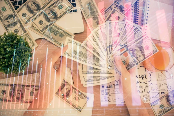 Multi Blootstelling Van Financiële Grafiek Tekenen Hologram Amerikaanse Dollars Rekeningen — Stockfoto