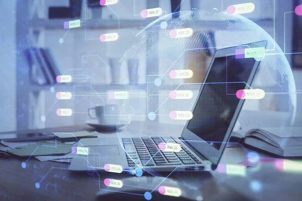 Bilgisayar ve teknoloji temalı çizimlere çifte maruz kalma. Yenilik kavramı.