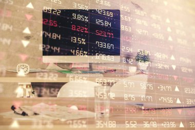 Finansal grafik çizimi ve ofis içi arka planının çoklu pozu. Pazar analizi kavramı.