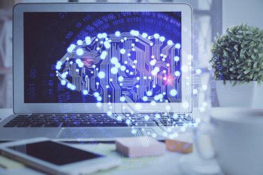 Bilgisayar ve insan beyninin hologram çizdiği çalışma alanının iki katına çıkarılması. Beyin fırtınası konsepti.